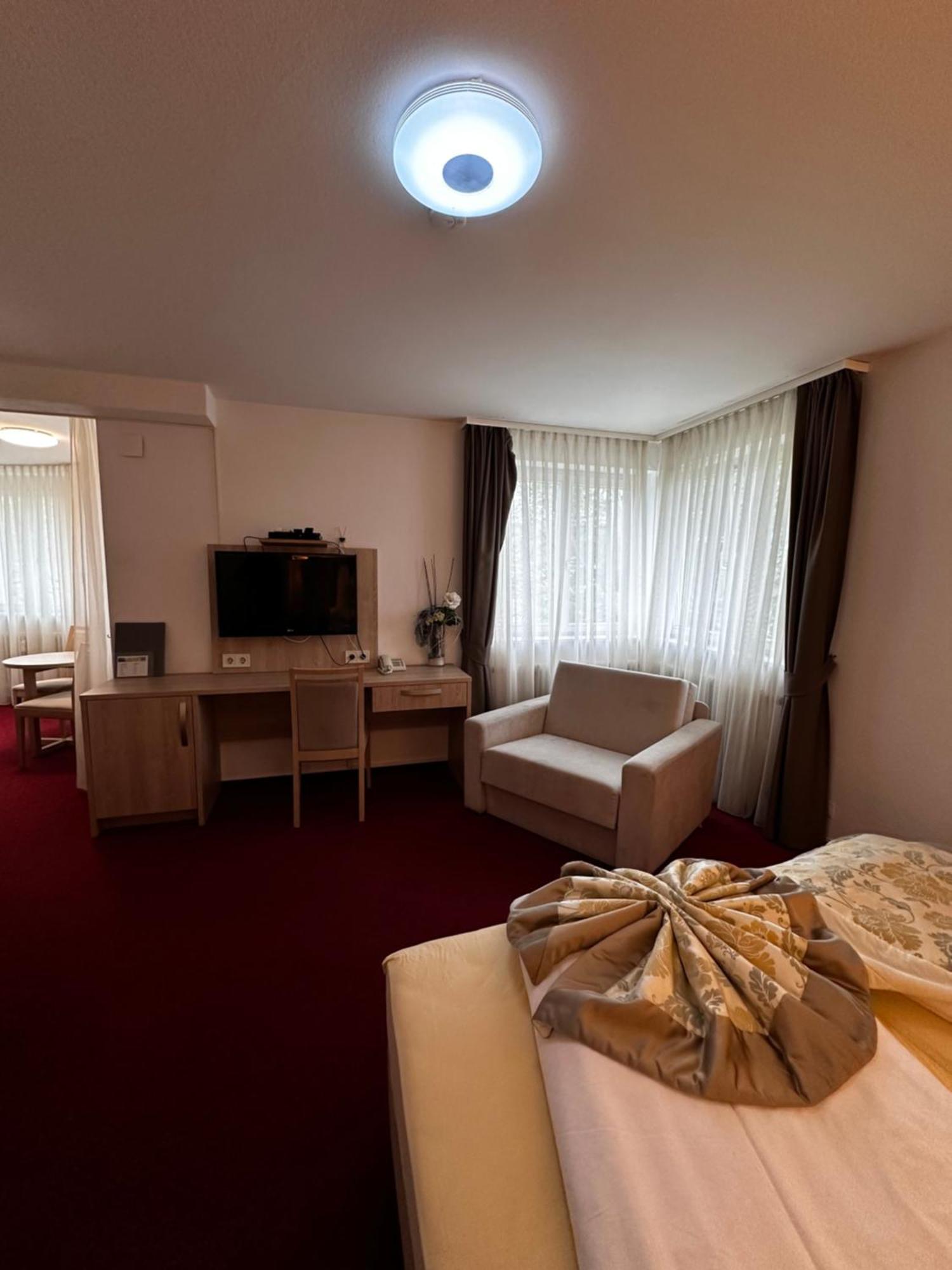 Hotel Sonne Weingarten  Eksteriør bilde