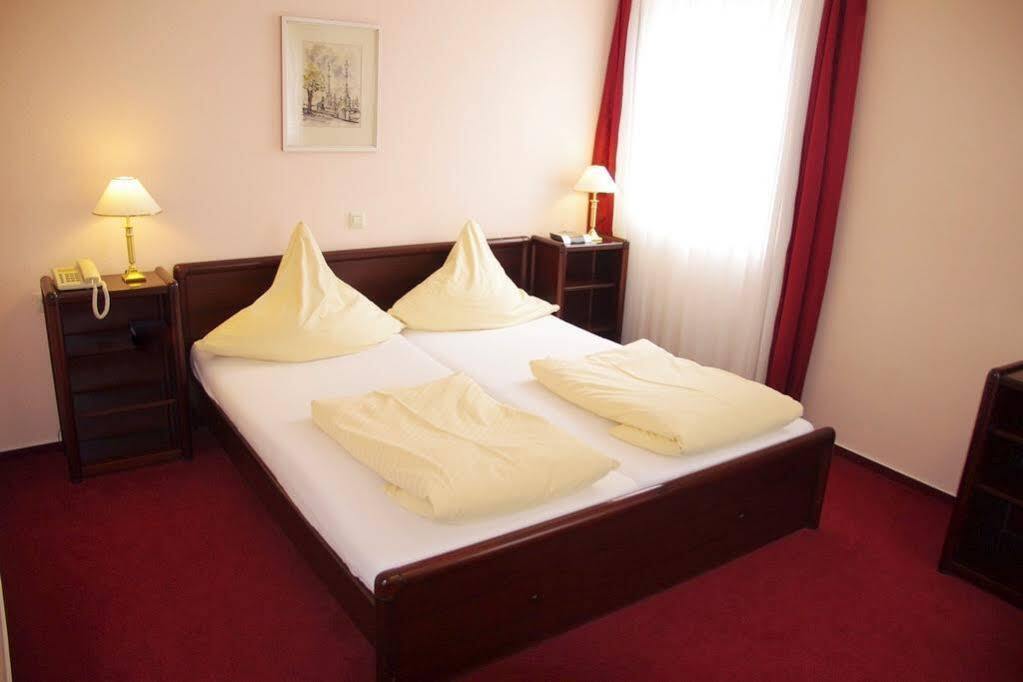 Hotel Sonne Weingarten  Eksteriør bilde